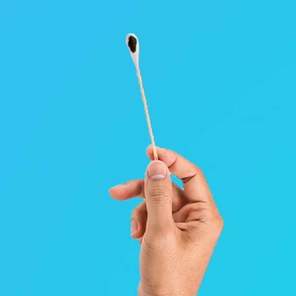 Отоларинголог: «Цвет ушной серы расскажет всё о состоянии здоровья!»