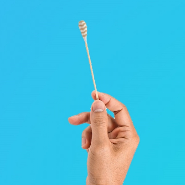 Отоларинголог: «Цвет ушной серы расскажет всё о состоянии здоровья!»