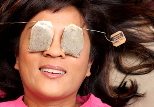 Ожог глазного яблока при наращивании ресниц