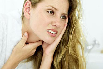 При глотании болит ухо При глотании болит ухо