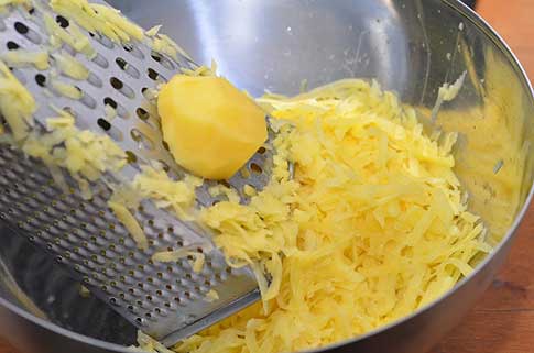 От ожога первая помощь яйцом